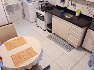 Suíte INDIVIDUAL com Ar condicionado em AP Compartilhado - 1