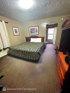 Windmill Inn Lynden - 4