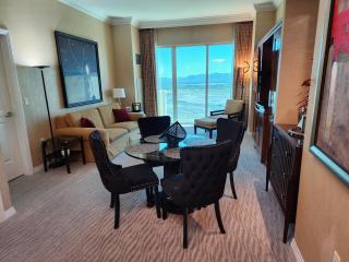 MGM Signature Suites 1BR Corner Penthouse Suite/Balcony 31st Floor - 7