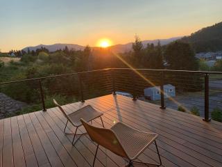 Columbia Gorge Recess - White Salmon - 1