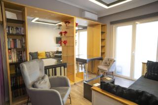 Chic & Cozy Apartment - 4