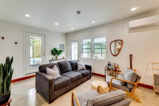 1 Mi to Rose Bowl Serene Couples Retreat with Pool - 0