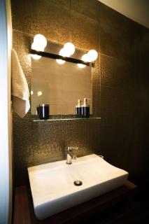 Chic & Cozy Apartment - 2