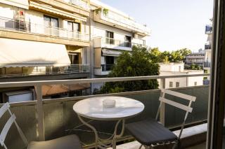 Chic & Cozy Apartment - 5