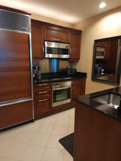 MGM Signature Suites 1BR Corner Penthouse Suite/Balcony 31st Floor - 5