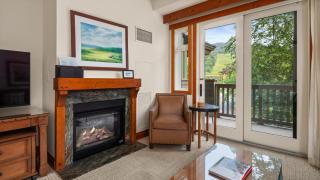 1234 Lodge At Spruce Peak Ski In Ski In Ski Out King Studio By Stowe Mountain Rentals - 7
