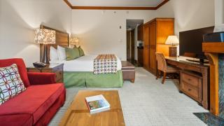1234 Lodge At Spruce Peak Ski In Ski In Ski Out King Studio By Stowe Mountain Rentals - 4