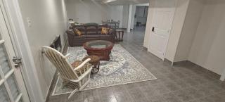 A Cozy, Escape Getaway Minutes From Ottawa Airport - 9