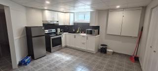 A Cozy, Escape Getaway Minutes From Ottawa Airport - 3