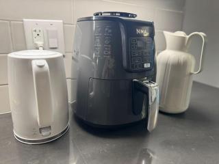 Charming Mississauga Getaway - 1