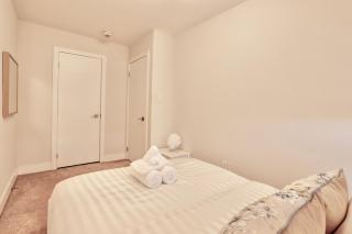 Charming Mississauga Getaway - 5