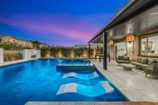 Lagoon 7br Desert Gem W Huge Pool, Spa Gameroom - 4