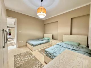 Bright 3BR Nasr City Stay Balcony and BBQ - 5