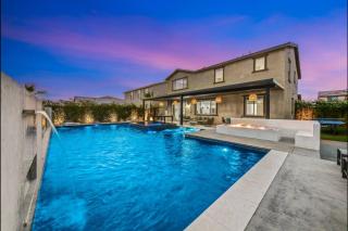 Lagoon 7br Desert Gem W Huge Pool, Spa Gameroom - 5