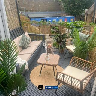 Cosy central Apt with Private Balcony by LS2G Stay Greater London - 3