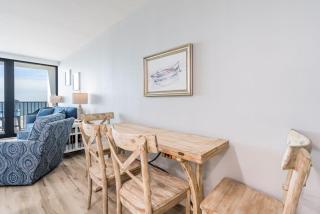 Island Sunrise 262 by Youngs Suncoast - 3