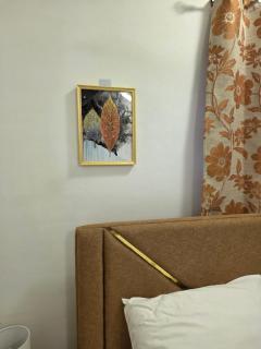 Private en - suite room near airport - 6