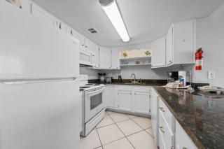 Island Sunrise 362 by Youngs Suncoast - 1