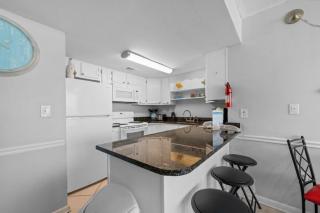 Island Sunrise 362 by Youngs Suncoast - 3