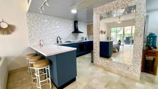 The Perfect Beachside Couple's Hideaway - 4