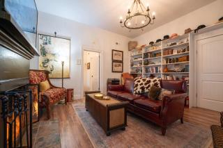 Stunning Historic Home Lots of Space In Town - 4