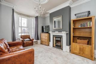 Selby House - Large 3 Bed Home in Portsmouth - 9