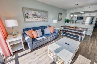 1BR Oceanfront Cozy Upstairs Level - 4