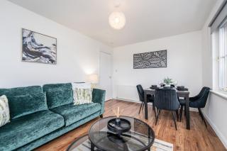 Hardgate Getaway - 3 beds, free parking & wifi - 9