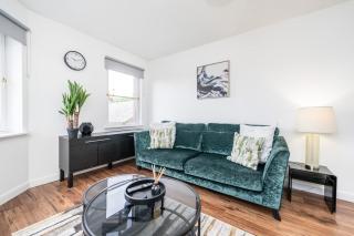 Hardgate Getaway - 3 beds, free parking & wifi - 8