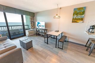 1BR Direct Oceanfront Views Pools, Modern Decor! - 6