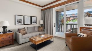 309 Studio Spruce Peak Lodge Base of Stowe Mt Resort Sleeps 4 - 3