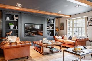 Large Cotswolds Retreat with Roof Terrace & Pool Table - 4