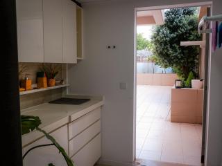 Luxury 2BR Spacious & Stylish with Patio near Metro - 9