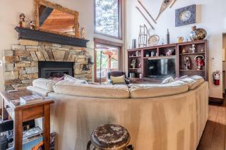 Boathouse in the Woods by Tahoe Getaways - Minutes to Lake Tahoe & Northstar - 6
