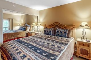 Mammoth Green - 207 - 2