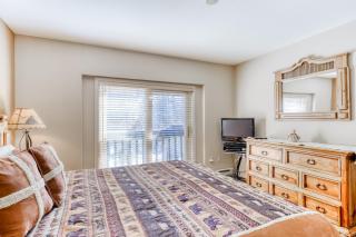 Mammoth Green - 207 - 1