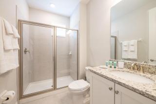 Exquisite 9 Bdrm Home w Games Room at Encore - 9