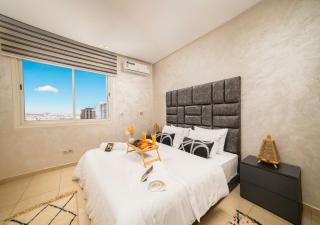 Calm and Luxury Design, Fast Fiber, Pool, 3 BD - 9