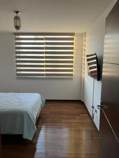 Lindo y moderno departamento a pasos del prado y Hupermall - 0