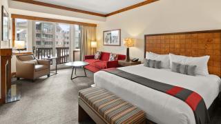 337 - Studio- Lodge At Spruce Peak -Stowe Mt Resort- Ski in Ski out - Sleeps 4 - 5