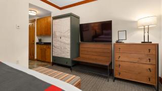 337 - Studio- Lodge At Spruce Peak -Stowe Mt Resort- Ski in Ski out - Sleeps 4 - 1