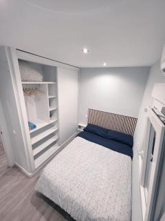 Habitación privada con baño compartido en Madrid - 0