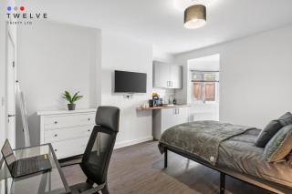 Modern Studio with En-Suite & Kitchenette 2 - Brixton - 0