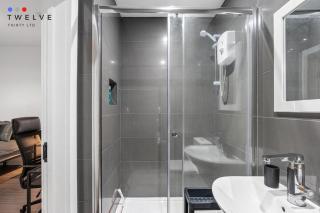 Modern Studio with En-Suite & Kitchenette 2 - Brixton - 4