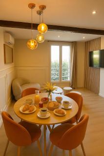 Vieil Antibes - La Clef des Remparts 2BDR & 2 BTH with balcony - 9