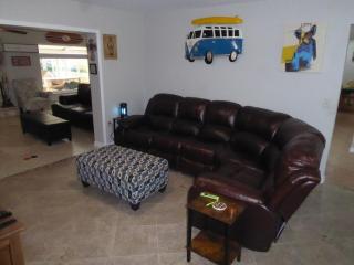 Perfecto Mundo 7, Orlando Area 6BR-2MB-3BR Indoor Pool, Ping Pong, Jacuzzi, Disney - 2