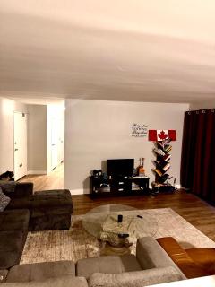 Modern Suite with 1 Guest Room - 1