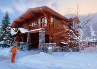 STOWE GLOBE 4 BEDROOM LUXURY CABIN SKI IN SKI OUT By Stowe Mountain Rentals - 9