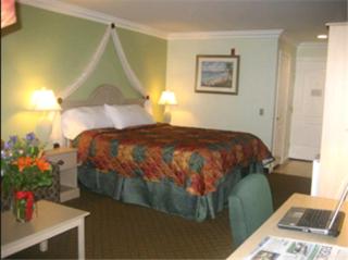 Best Western Harbour Inn & Suites Huntington - Sunset Beach - 7