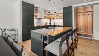 309 2bed Treehouse Unit - Lodge at Spruce Peak - Ski in Ski Out - Sleeps 5 - 2